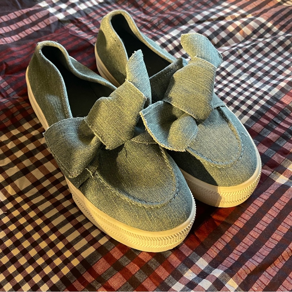 Guess Size 9 GGChippy Denim Platform Sneaker